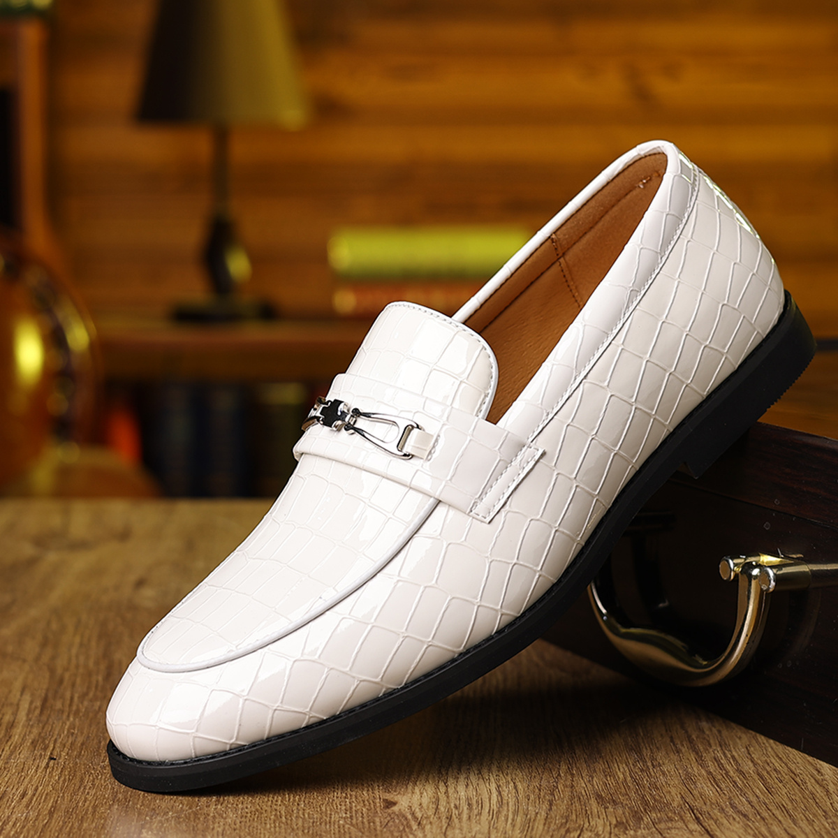 Ascot White &amp; Navy Edition