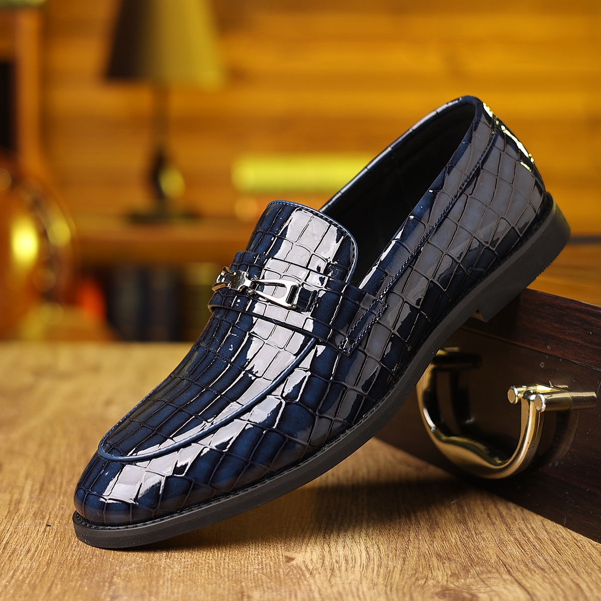 Ascot White &amp; Navy Edition